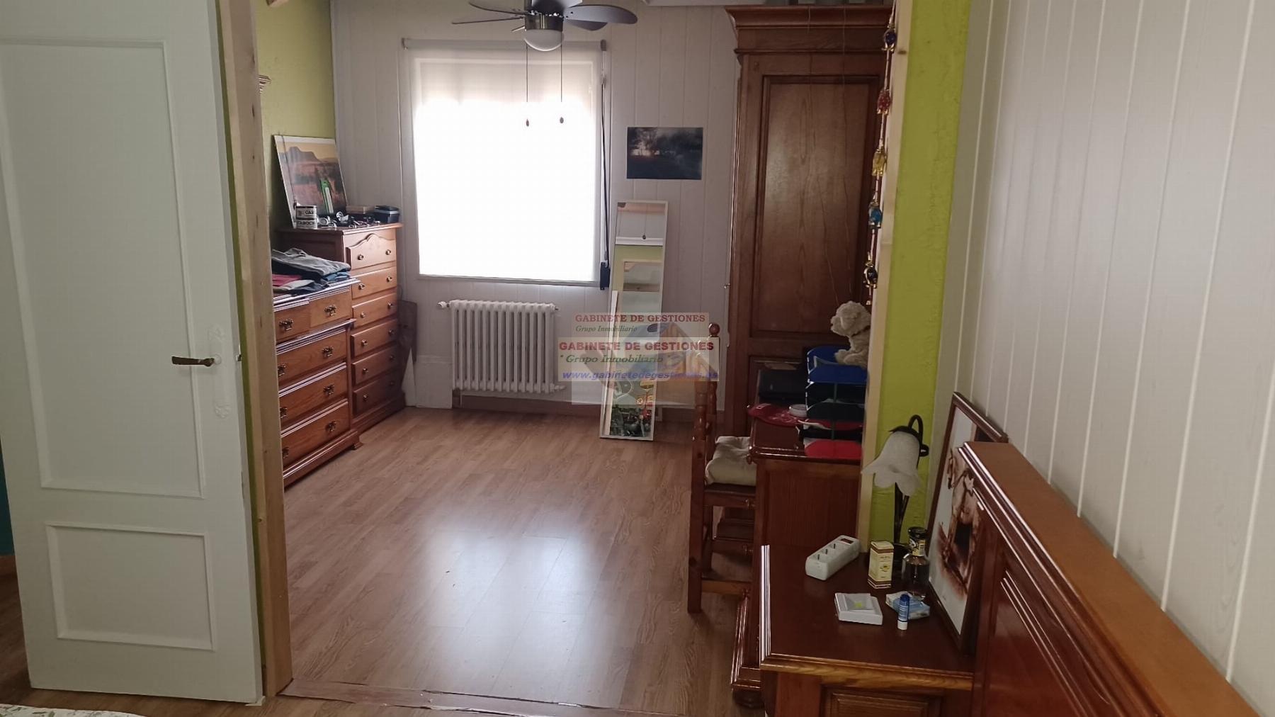 For sale of flat in Albacete