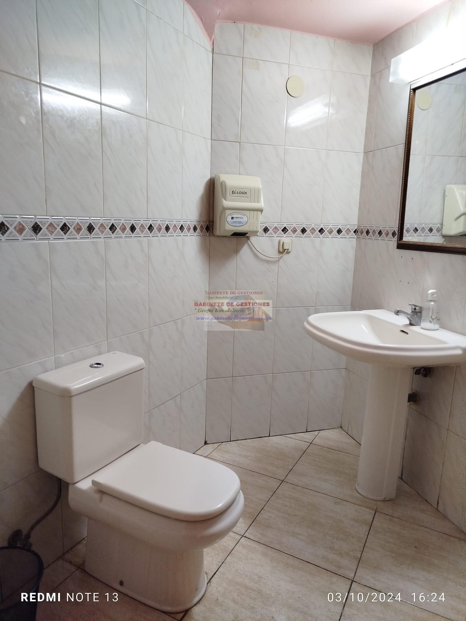 For sale of commercial in Albacete