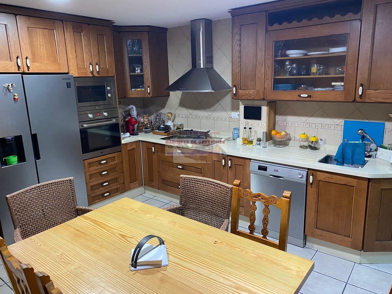For sale of chalet in Albacete