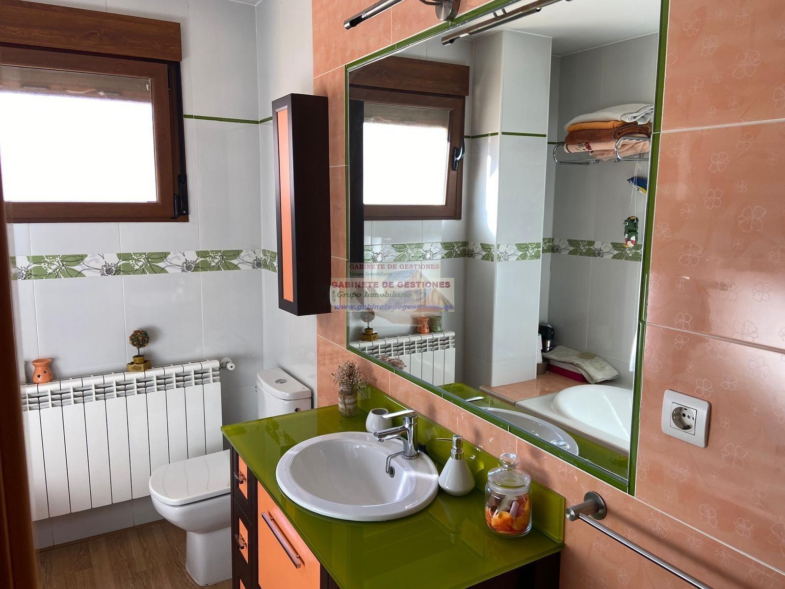 For sale of chalet in Albacete