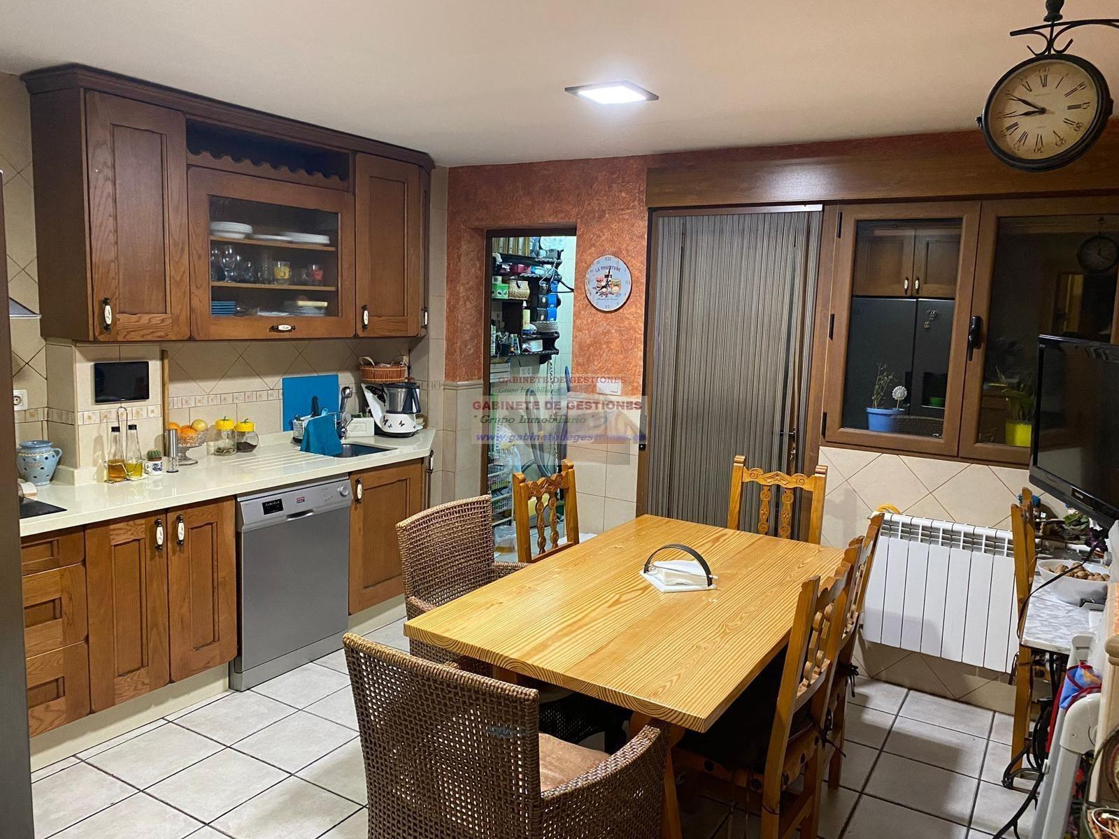 For sale of chalet in Albacete