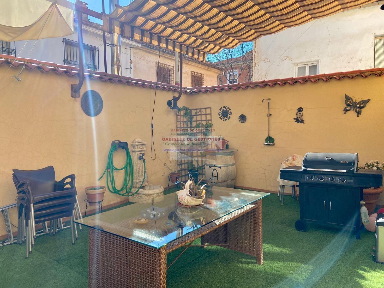 For sale of chalet in Albacete