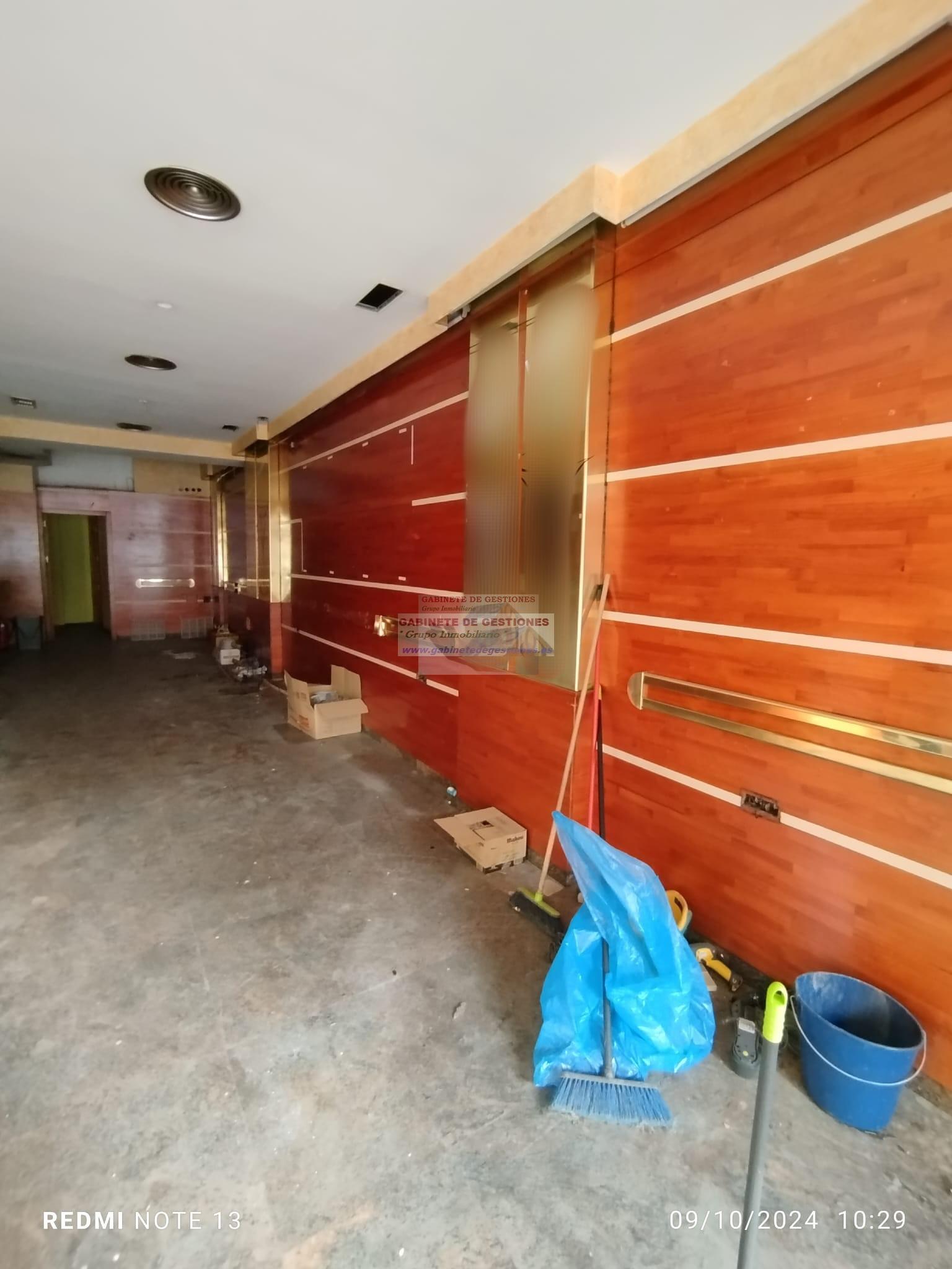 For sale of commercial in Albacete