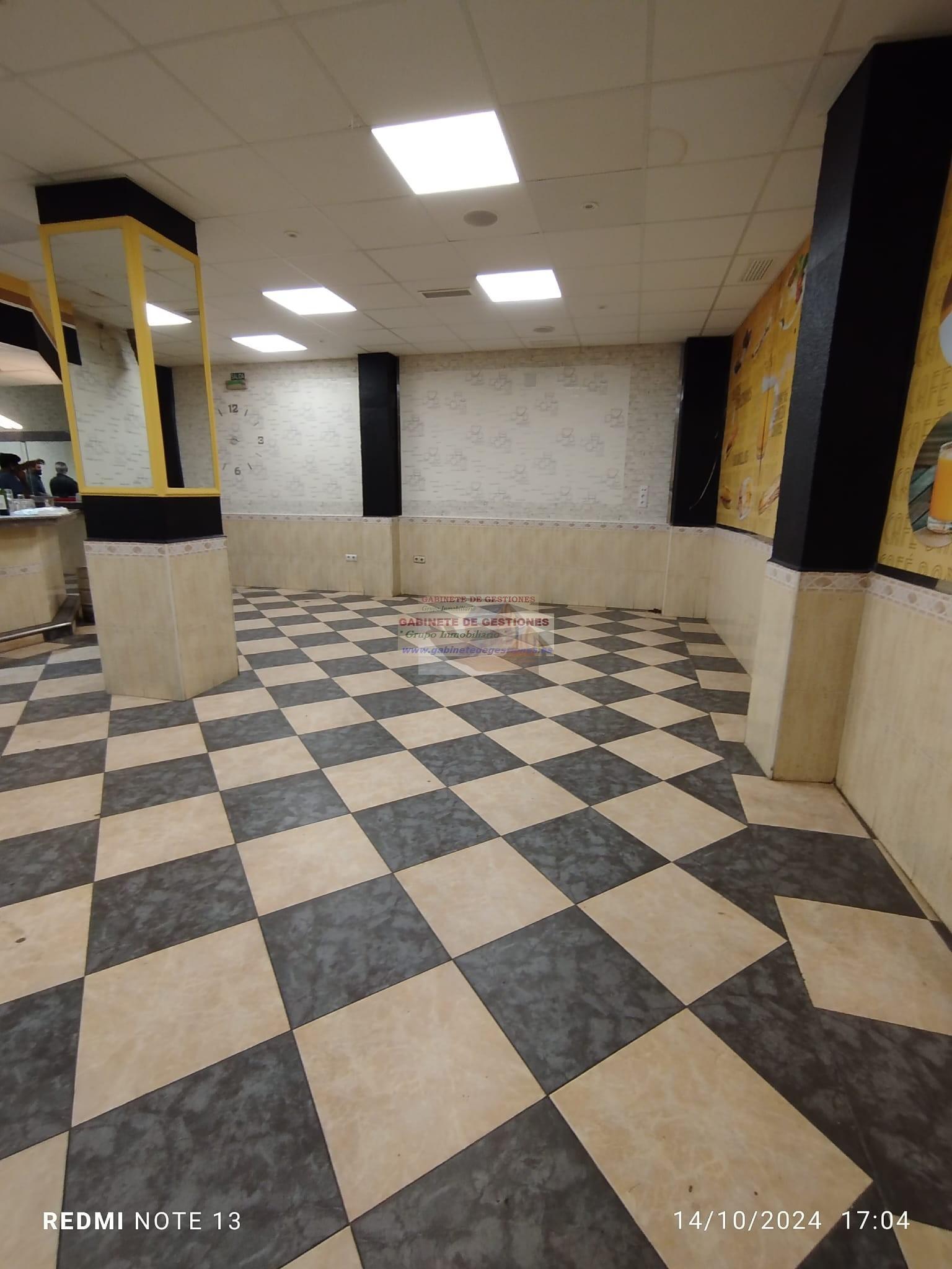 For rent of commercial in Albacete