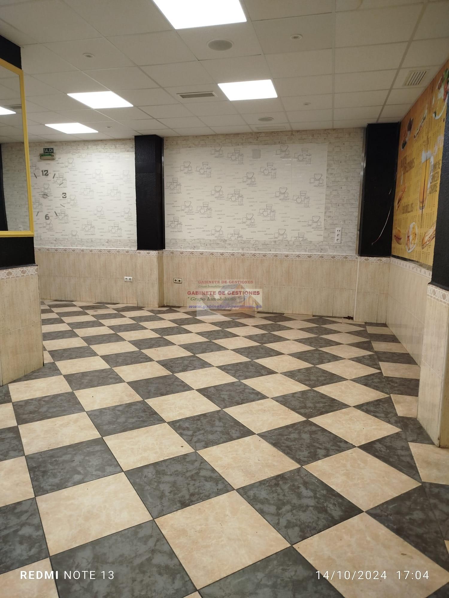 For rent of commercial in Albacete