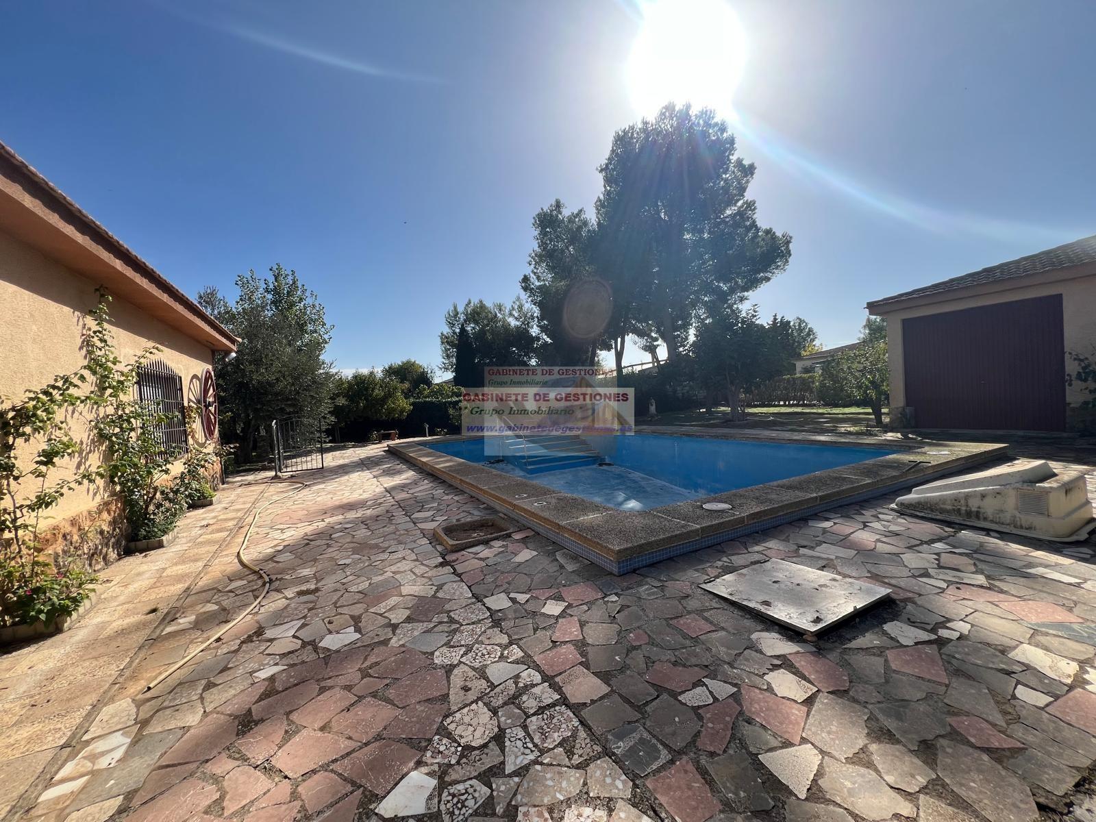For sale of chalet in Aguas Nuevas