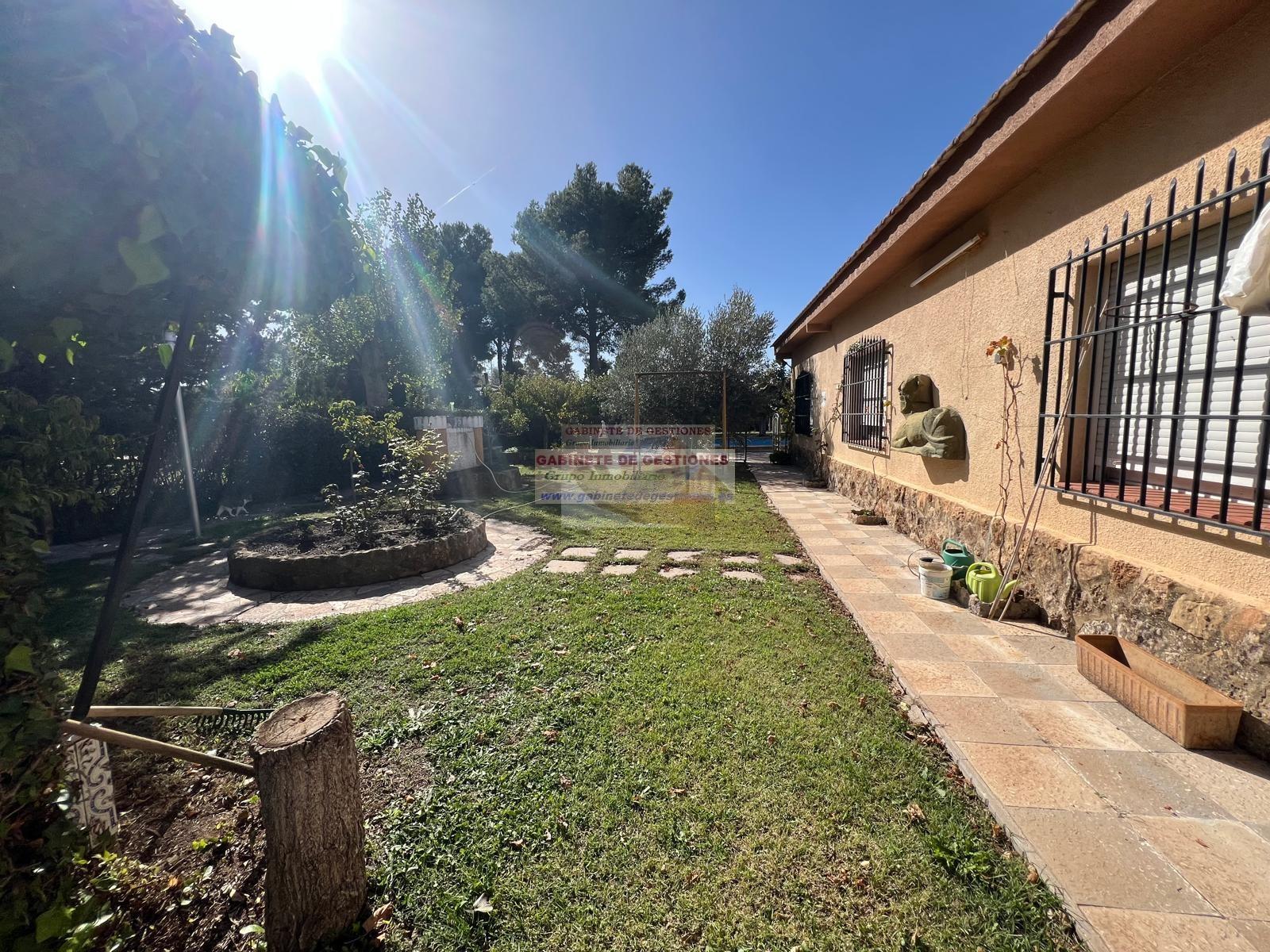 For sale of chalet in Aguas Nuevas