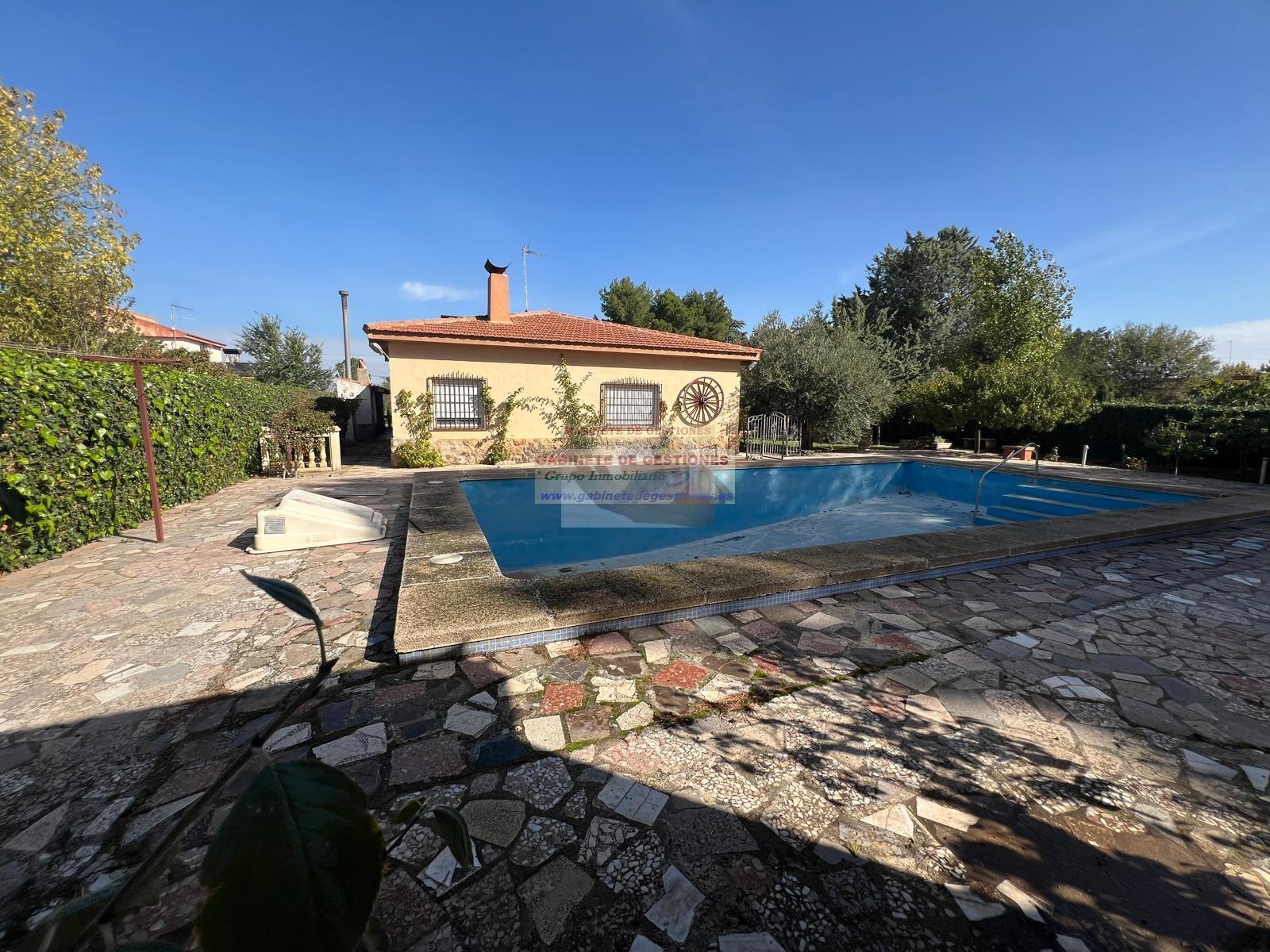 For sale of chalet in Aguas Nuevas