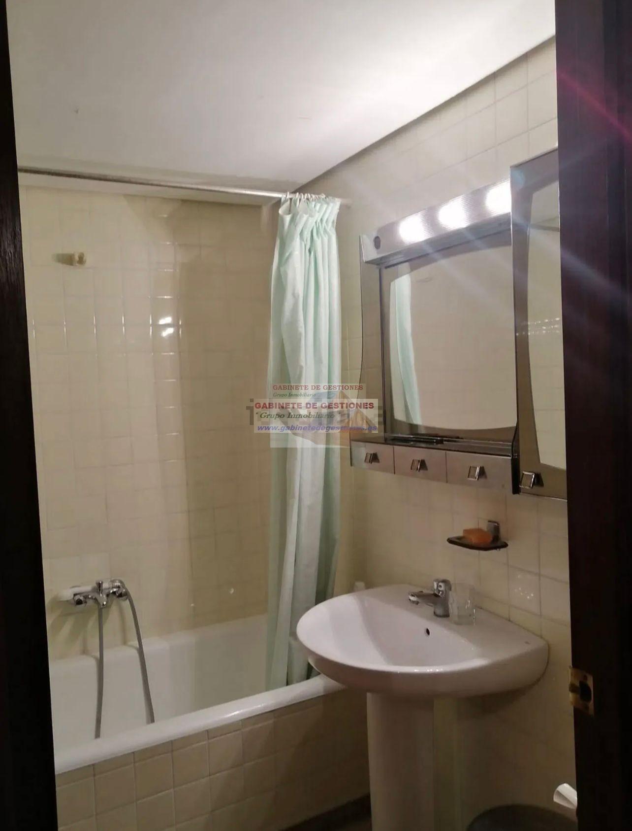 For sale of flat in Albacete