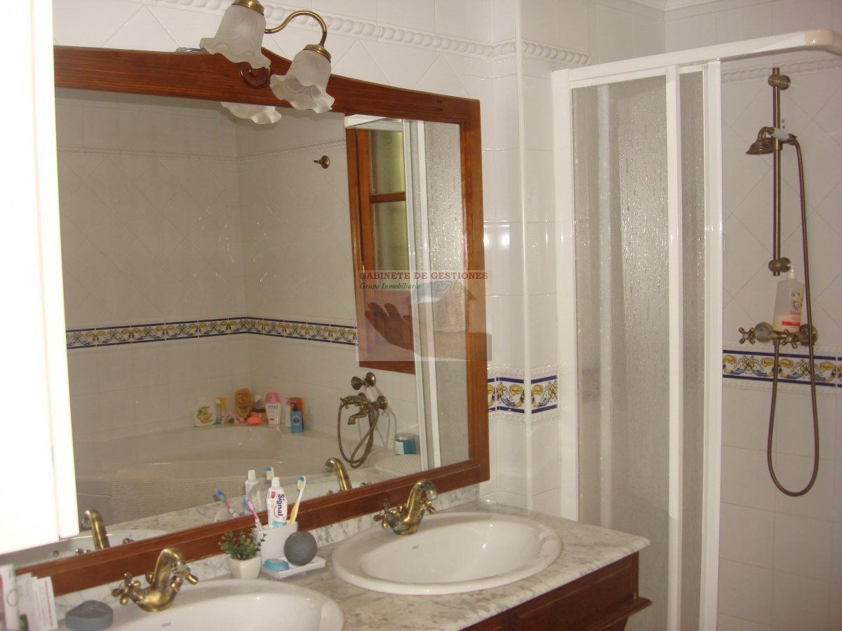For sale of chalet in Albacete