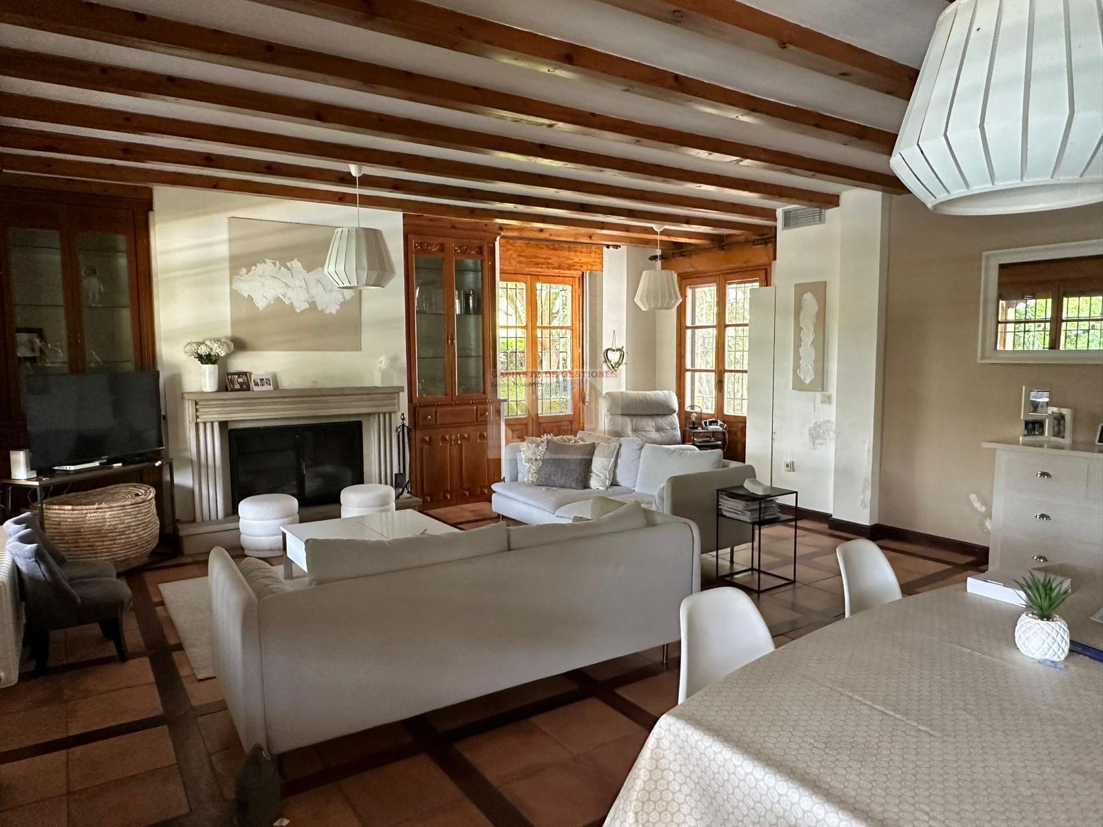 For sale of chalet in Albacete