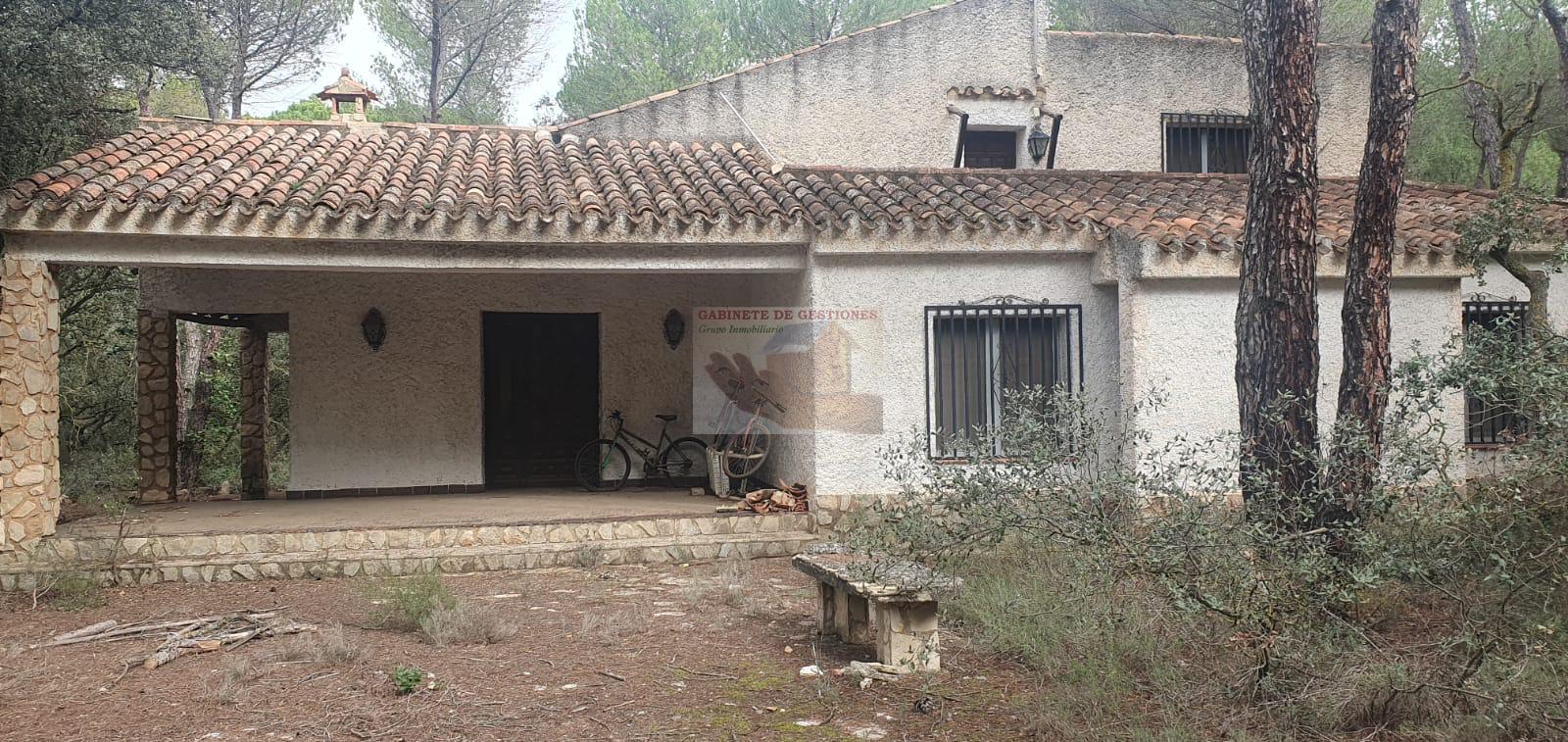 For sale of chalet in Albacete