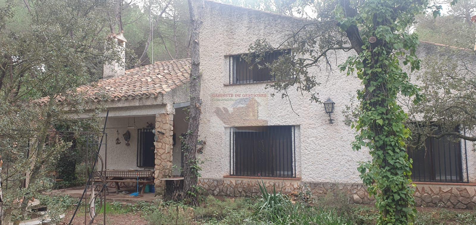 For sale of chalet in Albacete