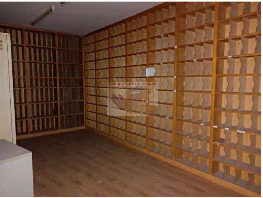 For sale of commercial in Albacete