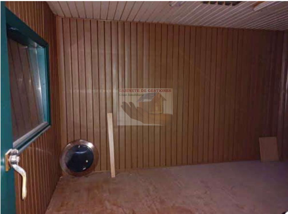 For sale of commercial in Albacete
