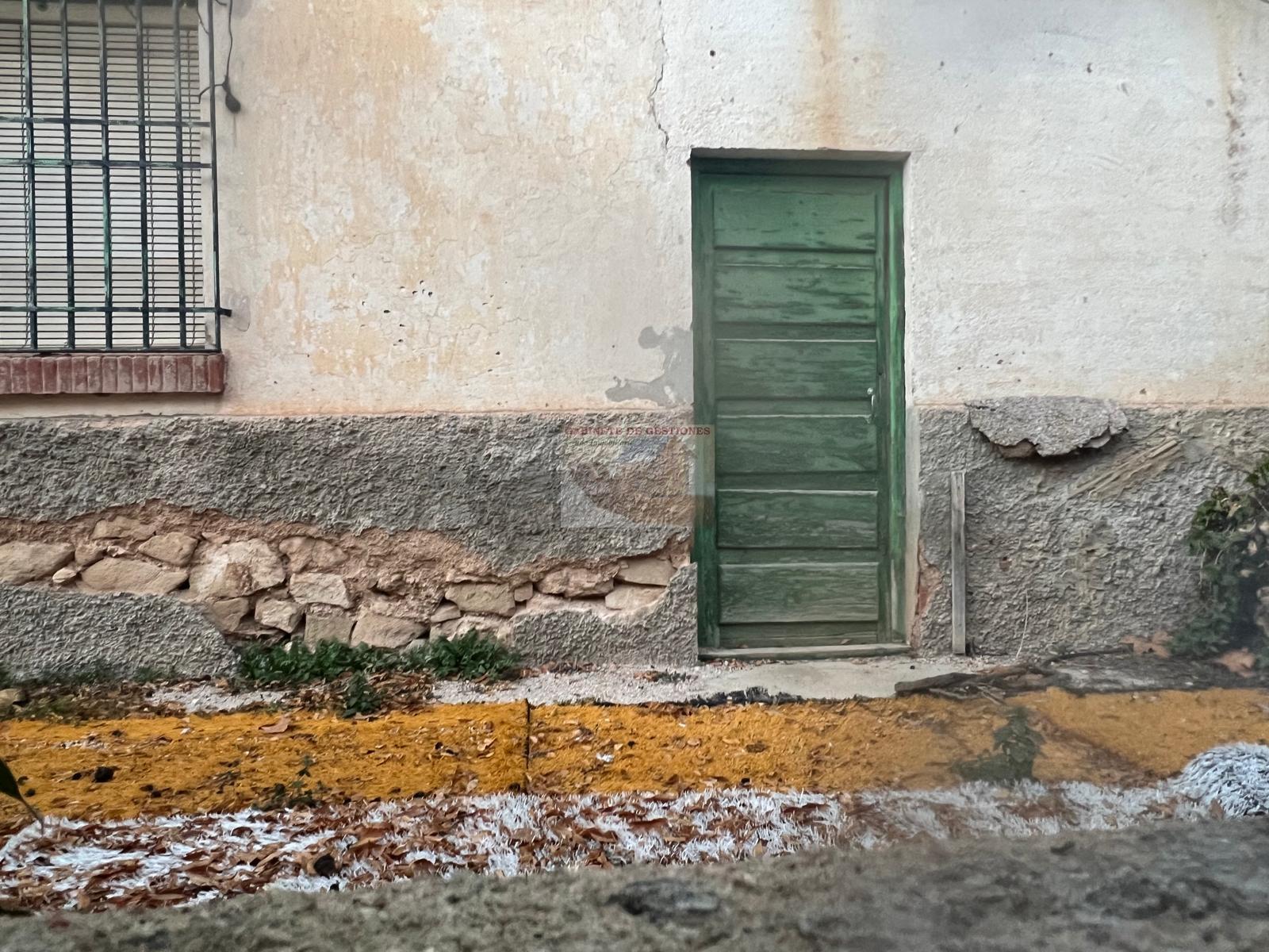 For sale of chalet in Albacete