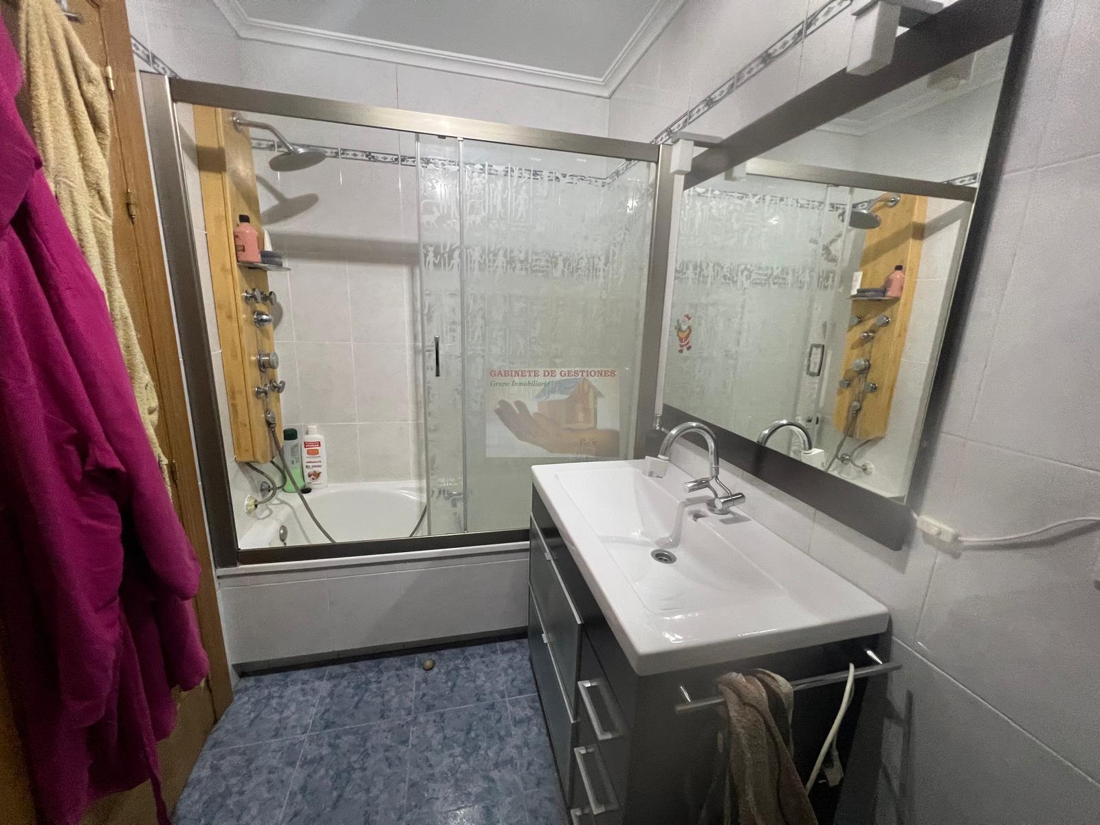 For sale of flat in Albacete