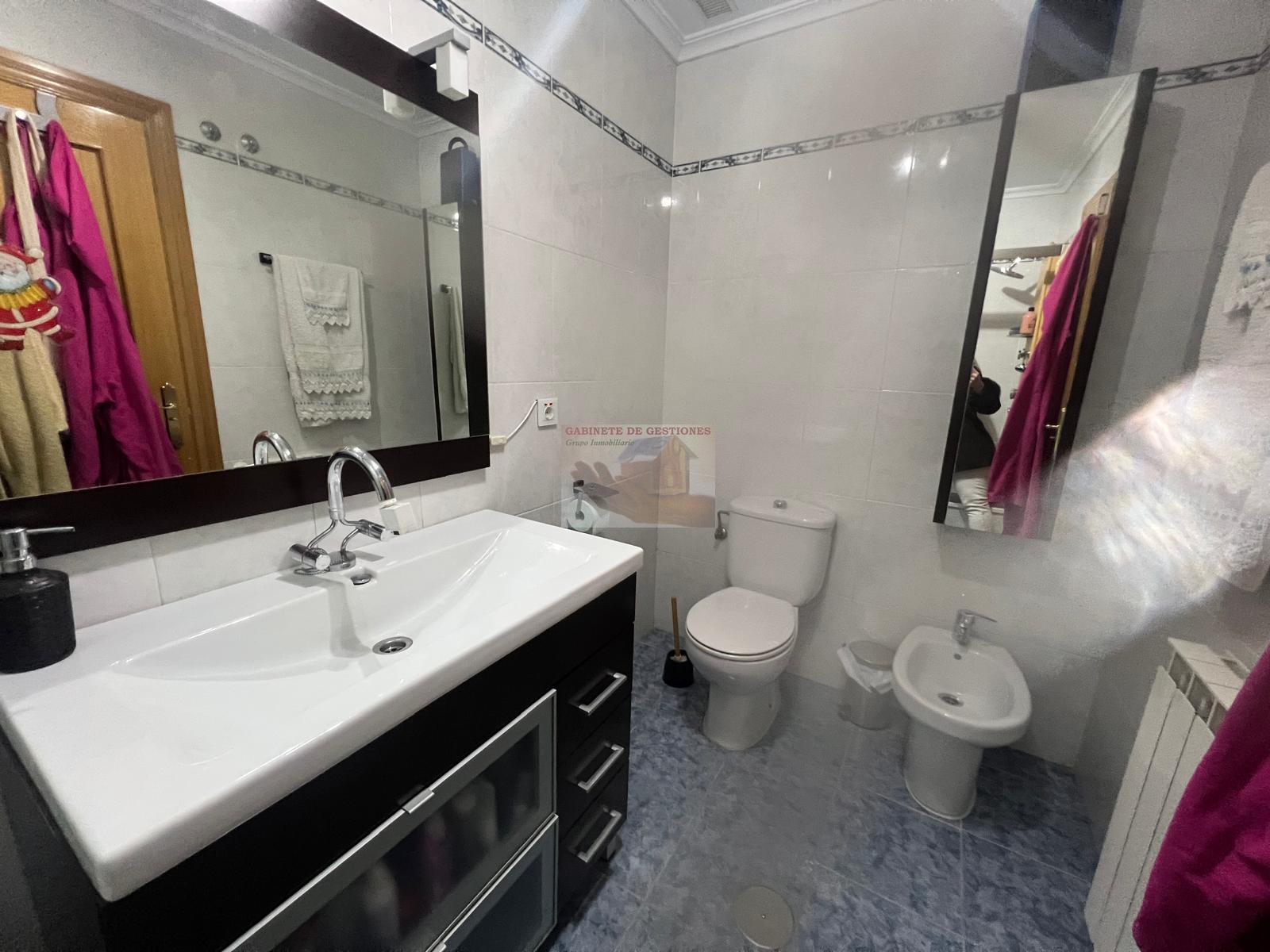 For sale of flat in Albacete