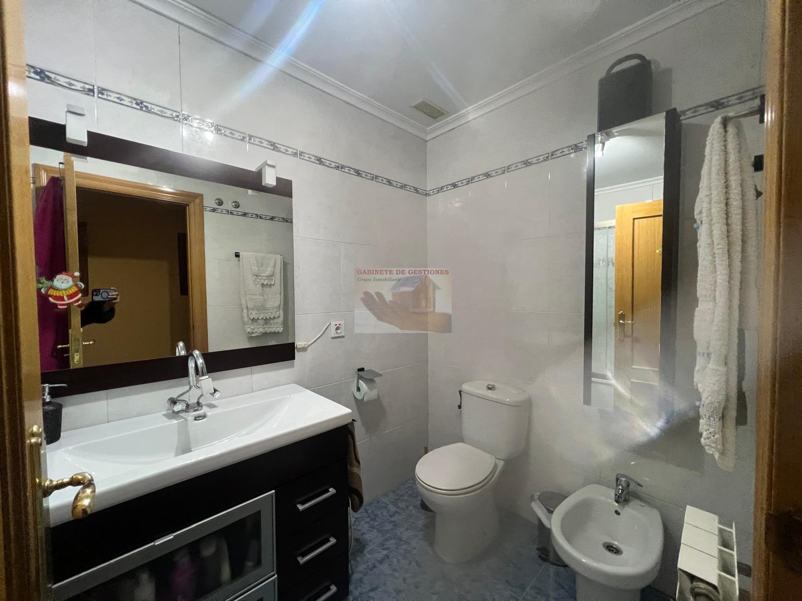 For sale of flat in Albacete