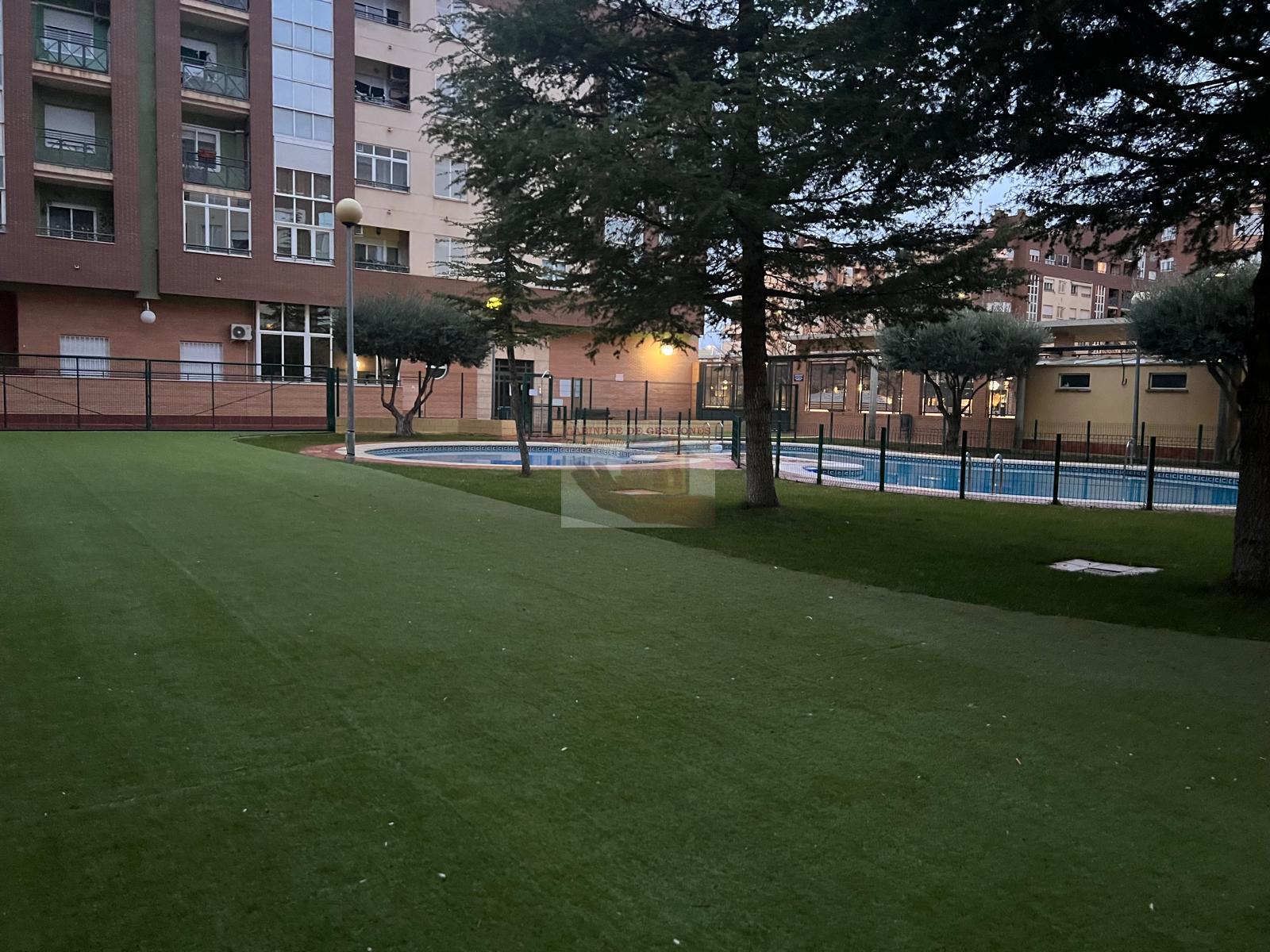 For sale of flat in Albacete