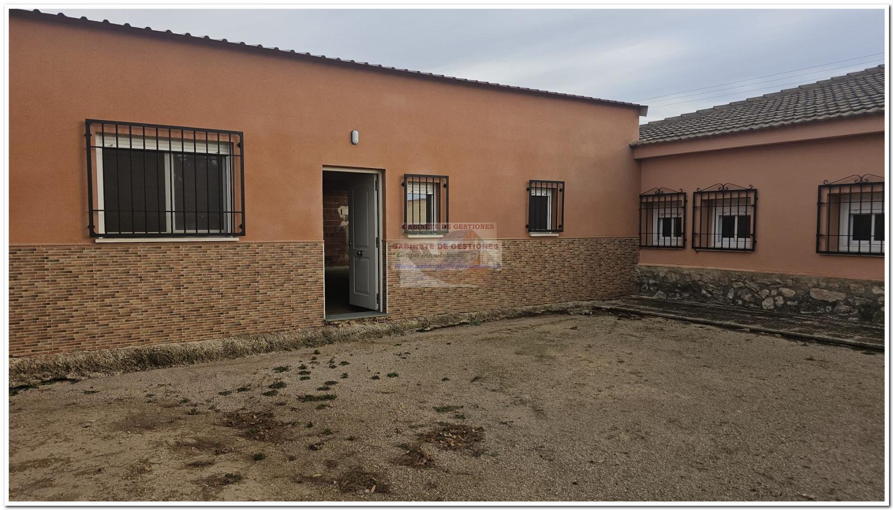For sale of house in Albacete