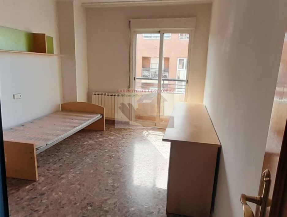 For sale of flat in Albacete