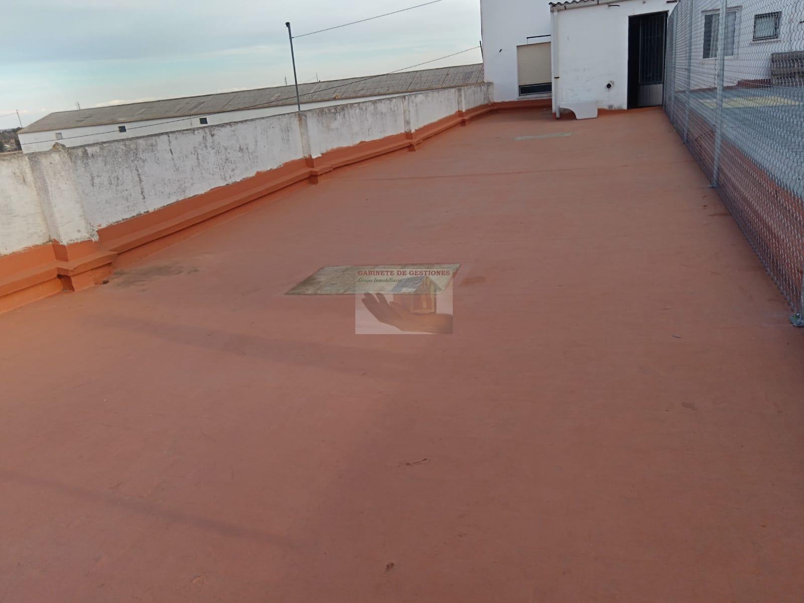 For sale of flat in La Gineta