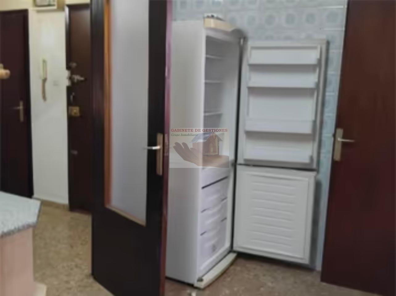 For sale of flat in La Gineta
