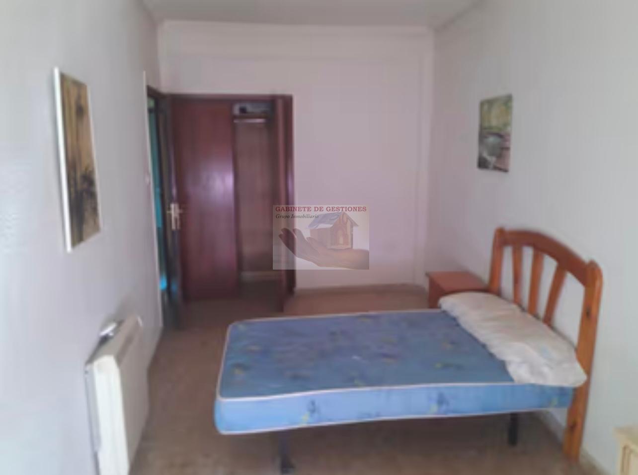 For sale of flat in La Gineta