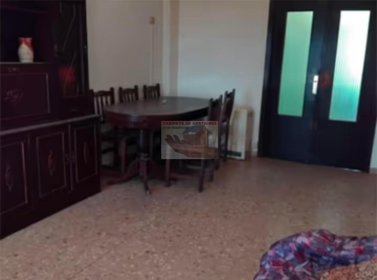 For sale of flat in La Gineta