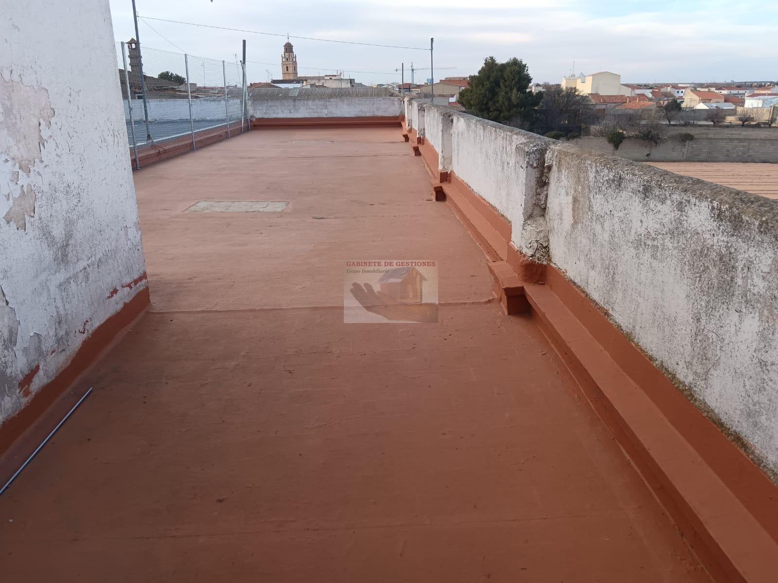 For sale of flat in La Gineta