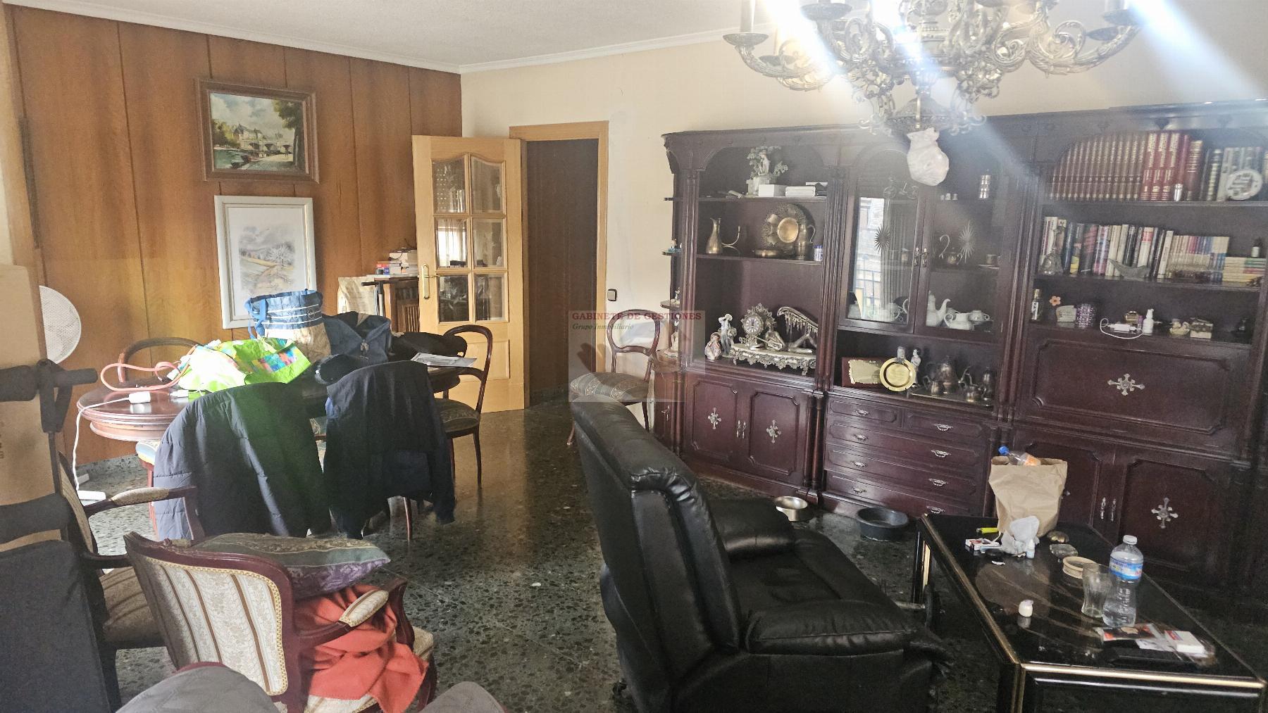For sale of flat in Albacete