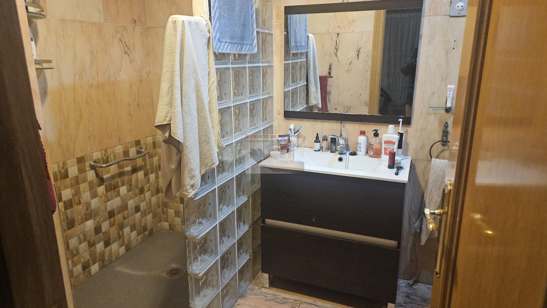 For sale of flat in Albacete