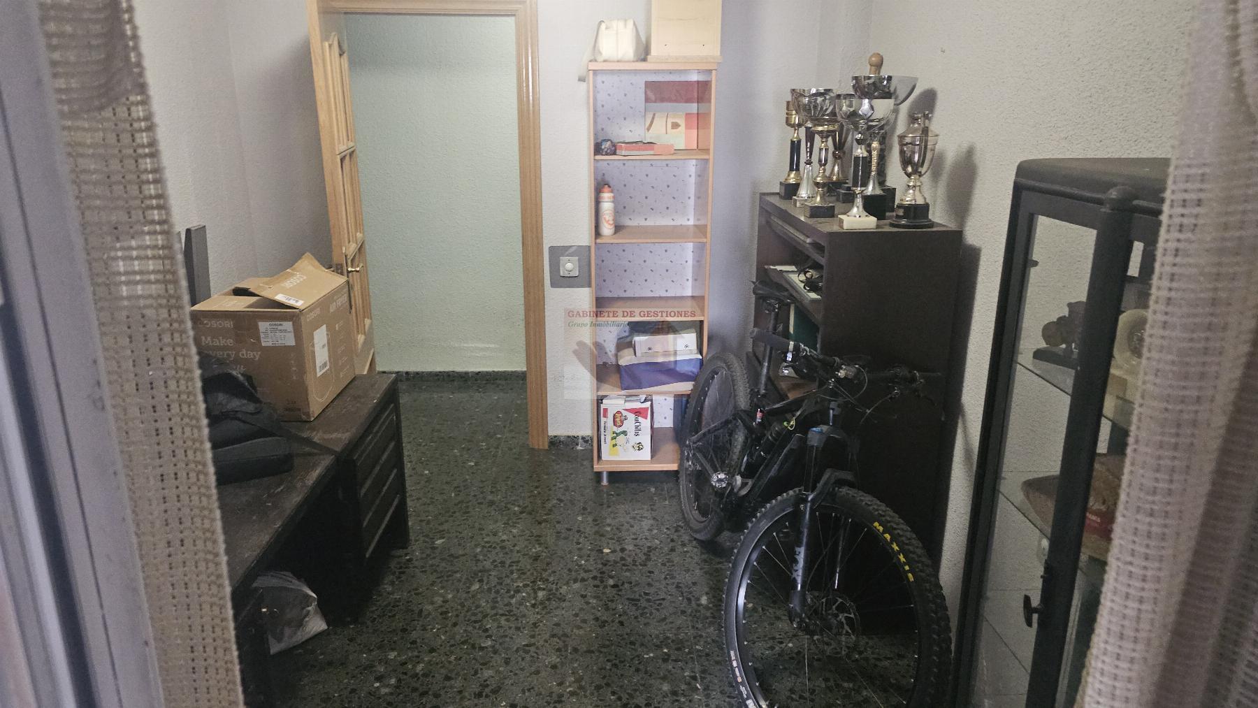 For sale of flat in Albacete
