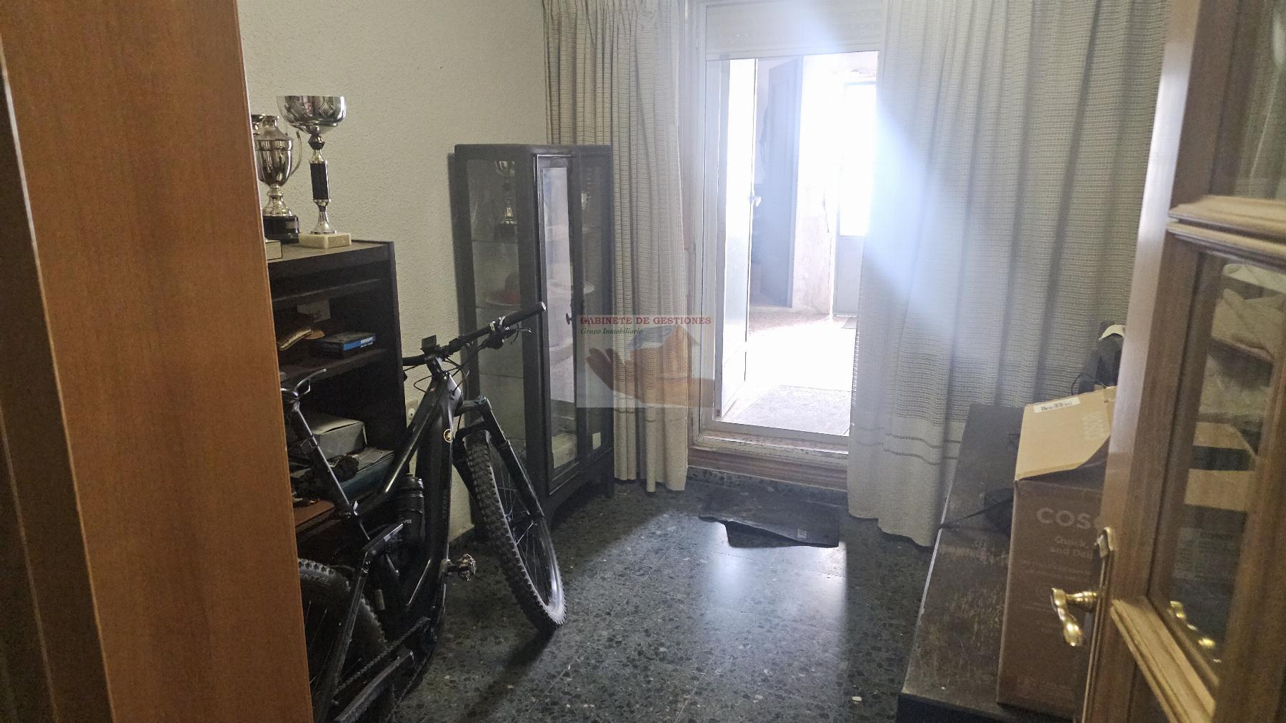 For sale of flat in Albacete