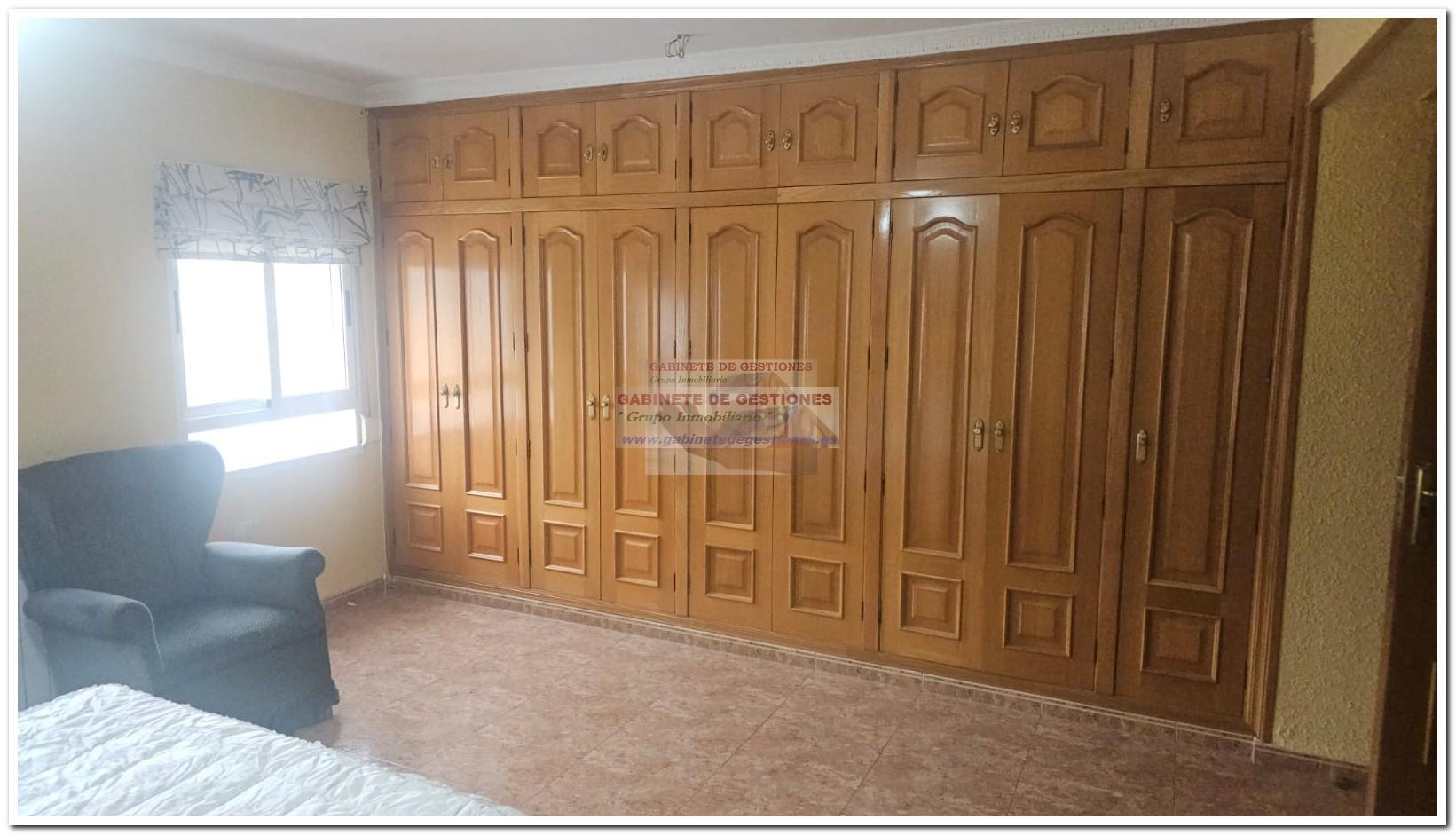 For sale of flat in Albacete