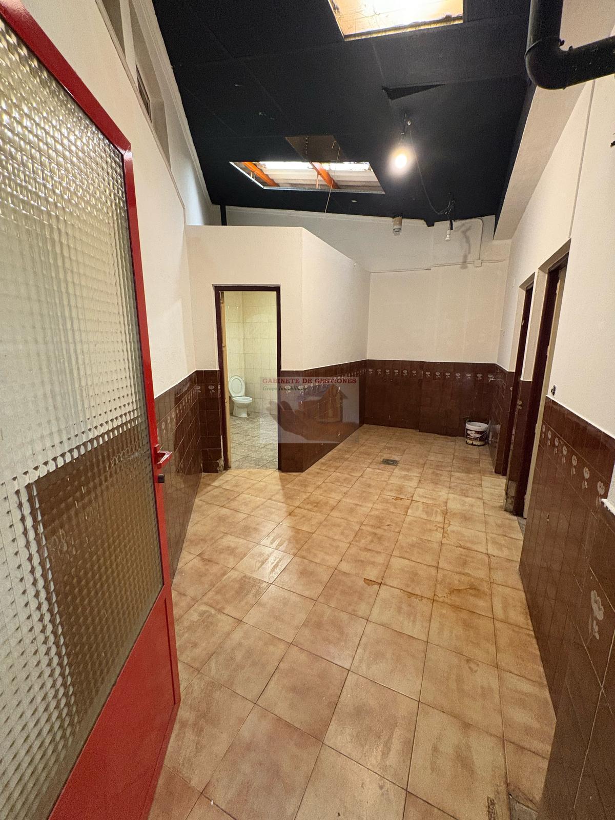 For sale of commercial in Albacete