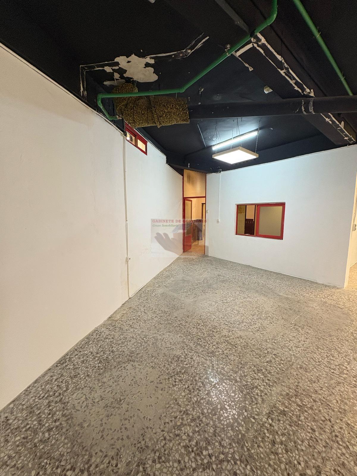 For sale of commercial in Albacete