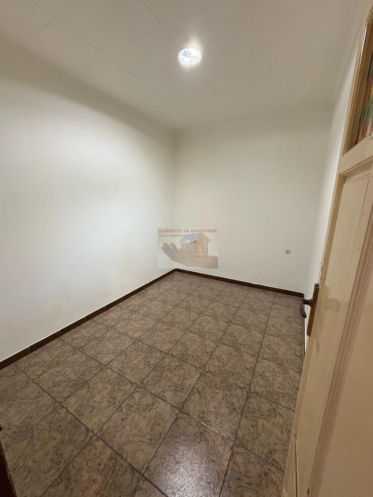 For sale of commercial in Albacete