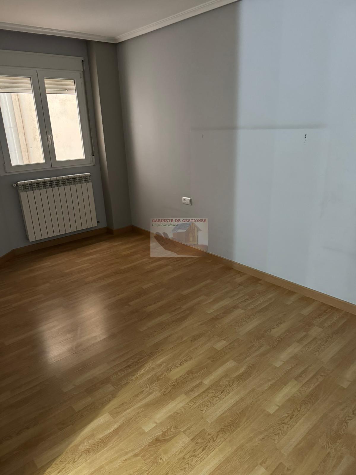 For sale of flat in Albacete