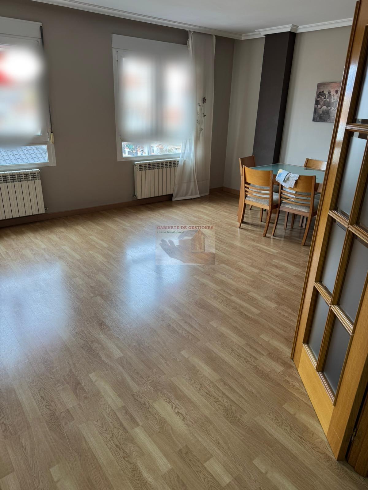 For sale of flat in Albacete