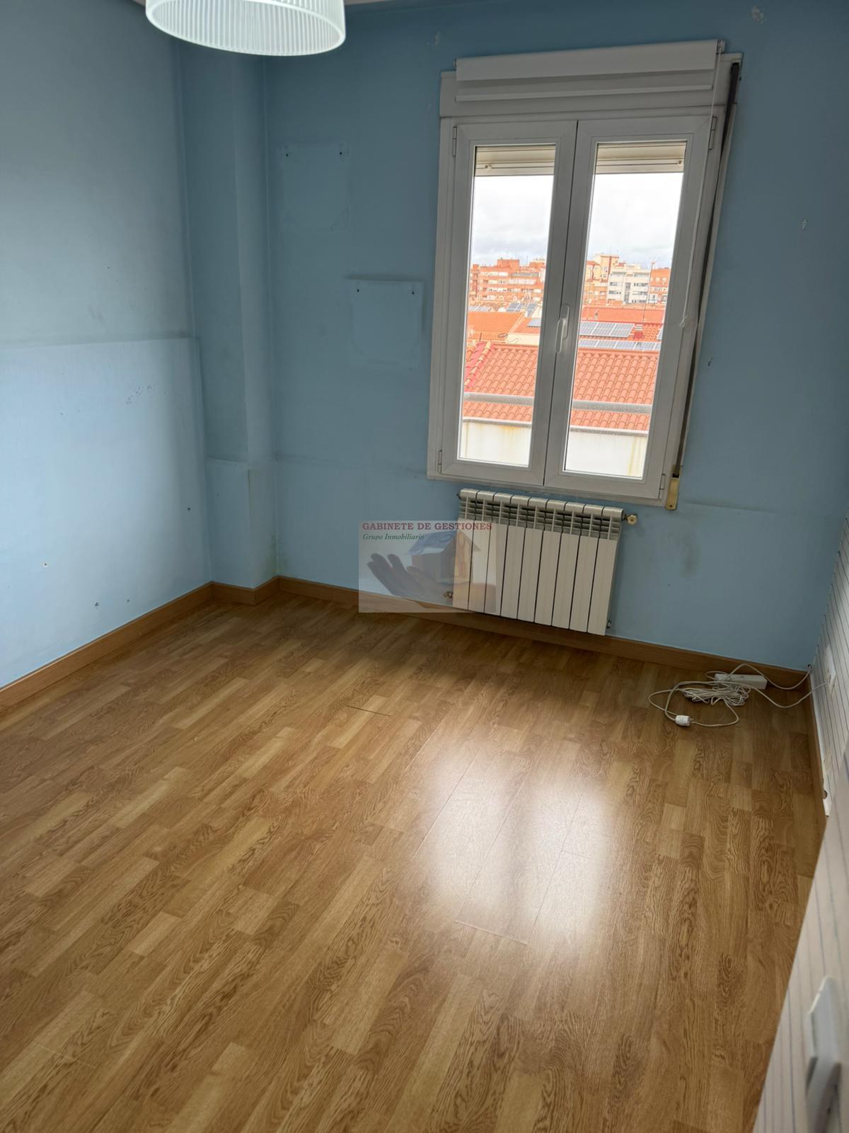 For sale of flat in Albacete