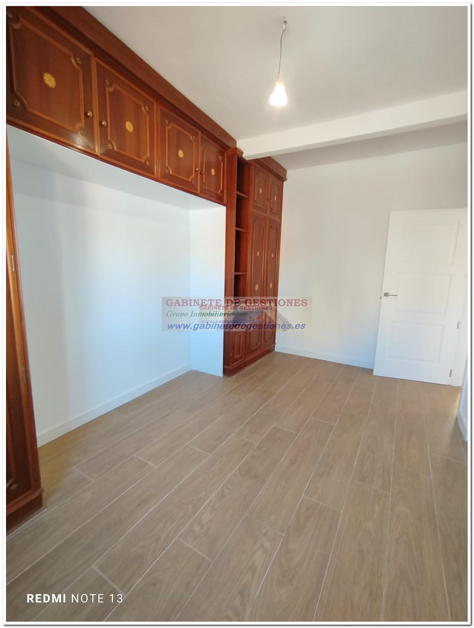 For sale of flat in Albacete