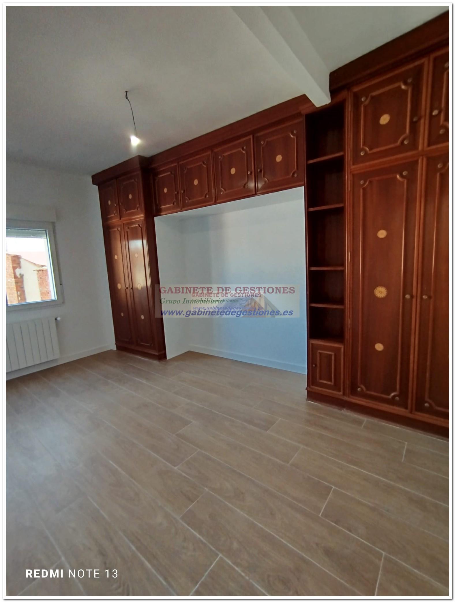 For sale of flat in Albacete