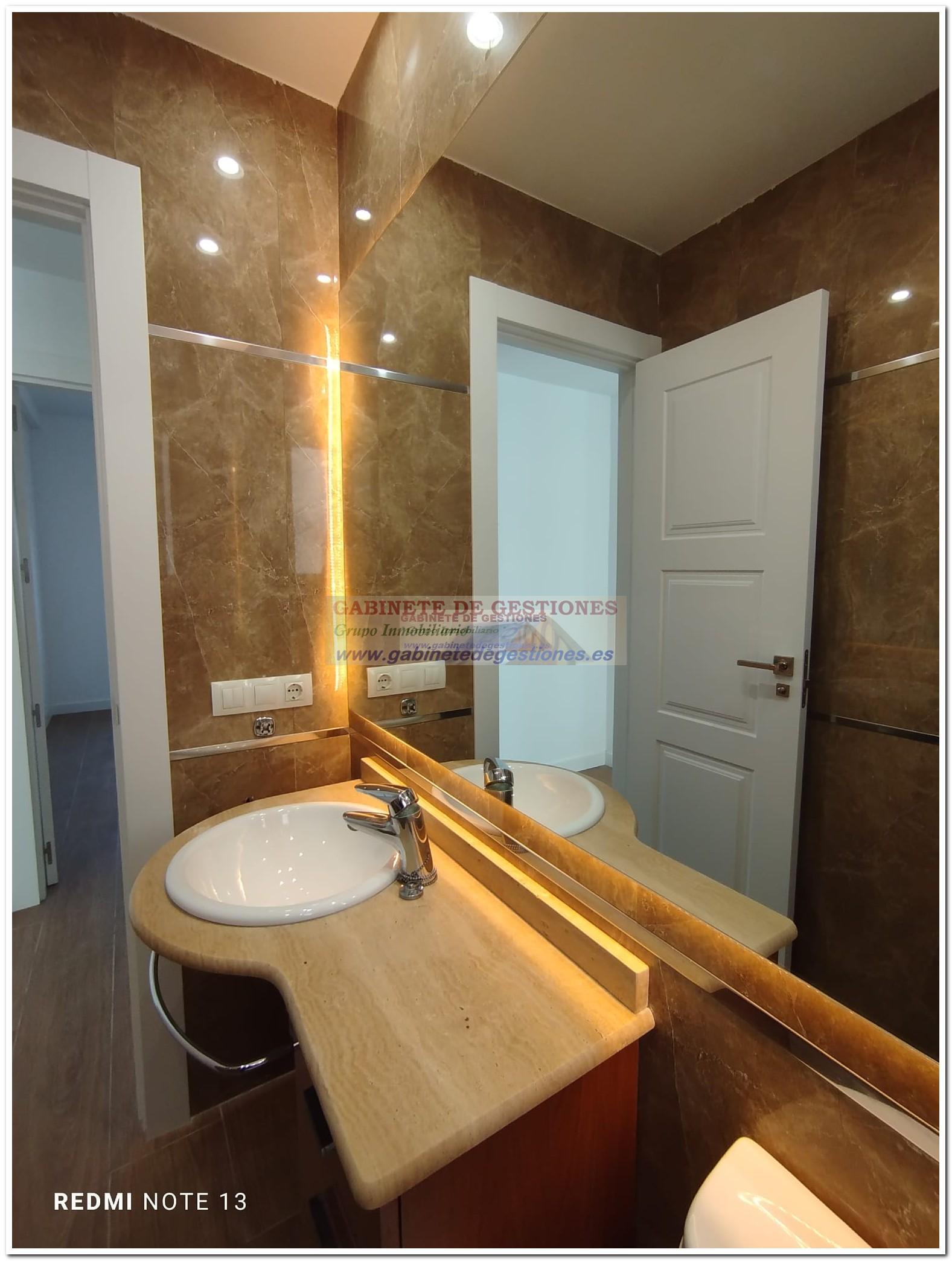 For sale of flat in Albacete