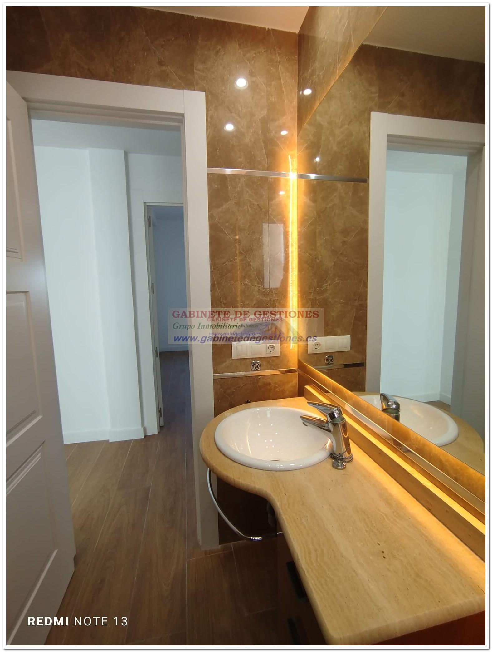 For sale of flat in Albacete