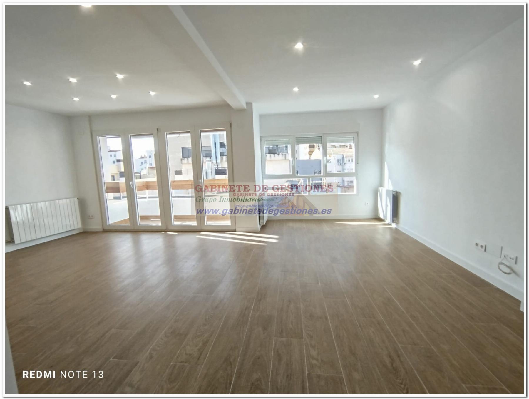 For sale of flat in Albacete