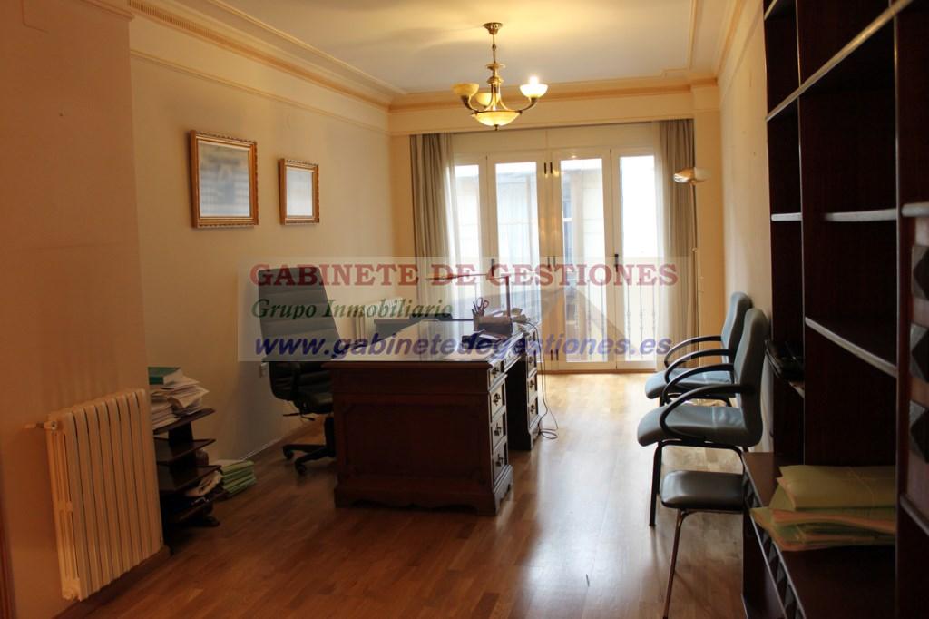 For sale of flat in Albacete