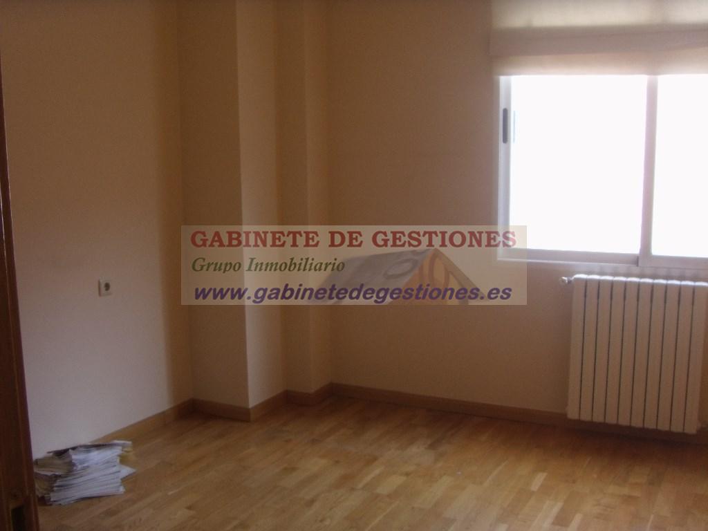 For sale of flat in Albacete