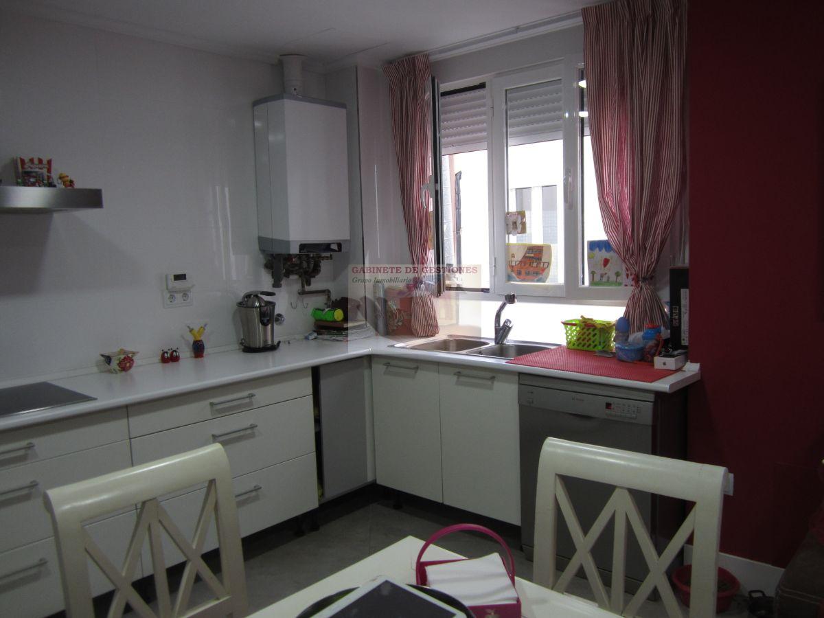 For sale of flat in Albacete